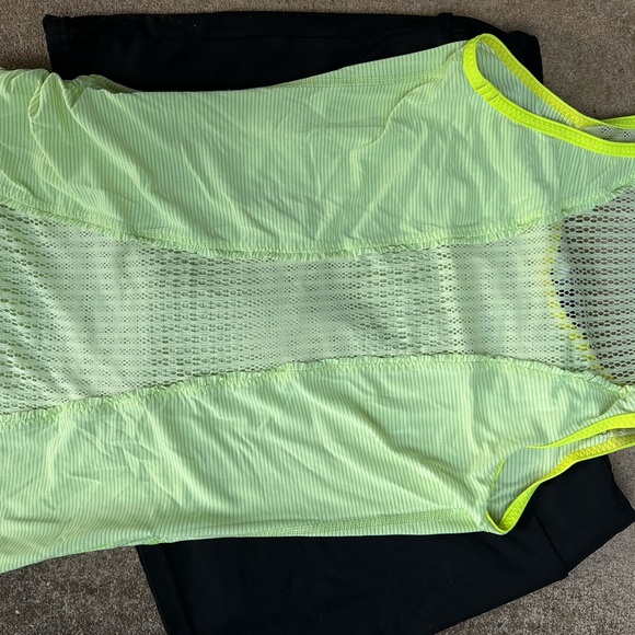 Lululemon size Small tank - Picture 5 of 6